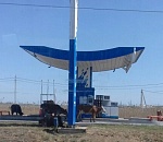 Фото дня: в Астрахани телки оккупировали заправку