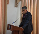 Городские депутаты наградили школьников и пожурили чиновников