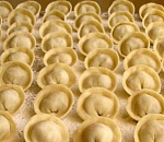 В Астраханской области уничтожили 10 кг пельменей без документов