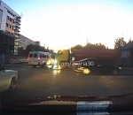 В Астрахани столкнулись маршрутка и грузовик. Видео