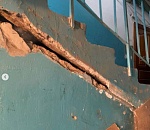 Не все астраханцы, живущие в опасном для жизни доме, согласны с признанием его аварийным