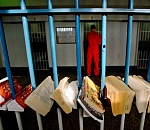 Какой поэзией зачитываются астраханские заключенные