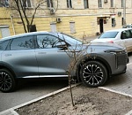В Астрахани полиция через Сеть нашла любителей тротуарных автопарковщиков и лихачей