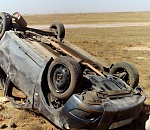 Под Астраханью опрокинулся автомобиль: пострадало два человека, в том числе ребенок