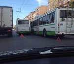 Фото дня (вчерашнего): автобусно-троллейбусное ДТП