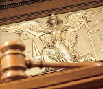 Пятеро астраханцев пошли под суд за групповое изнасилование