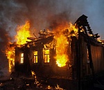 Пожар в жилом доме в Астраханской области чуть не унес несколько жизней