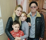 У астраханки забрали детей в приют, пока они находились дома с дедушкой