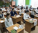 Более 4000 астраханских школьников написали итоговое сочинение