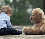 Астраханка ушла гулять, оставив маленьких детей мерзнуть дома