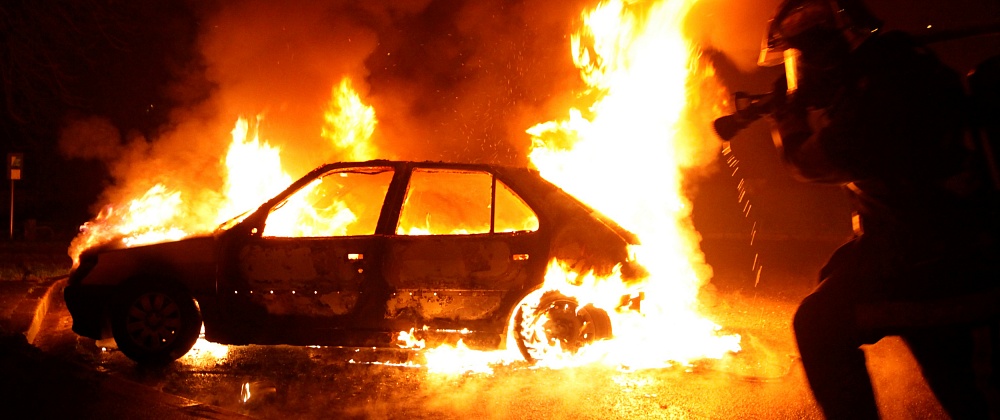 Ночью в Астрахани сгорел автомобиль