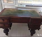 В Астрахани продается уникальный антикварный стол конца 18-го века