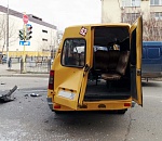 В Астрахани опрокинулась маршрутка