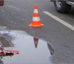 В Астрахани на Новом мосту опрокинулся автомобиль