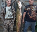 Астраханцы поймали трофейного сома