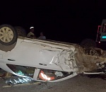 Под Астраханью иномарка с двумя детьми в салоне опрокинулась после столкновения с грузовиком