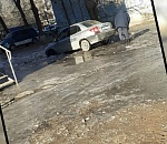 Фото дня: Убер застрял во льдах Астрахани