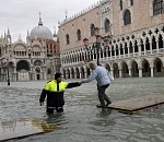 Не дельный обзор. В волжской Венеции все нормально. В отличие от адриатической