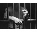 Астраханцу грозит 5 лет тюрьмы за 8 тысяч, украденных у сожительницы