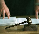 Астраханец, убивший брата и угрожавший убийством матери, пошел под суд