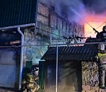 В астраханском райцентре двухэтажный жилой дом тушили 6 часов. Есть пострадавшие