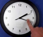 Астраханцы проголосовали за перевод стрелок