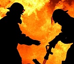 На крупном ночном пожаре в Астраханской области пострадали люди