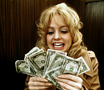 Сотрудница астраханской фирмы прикарманила деньги предприятия