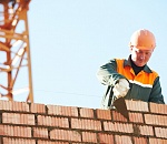 Мужчина сломал позвоночник, упав с высоты нескольких метров