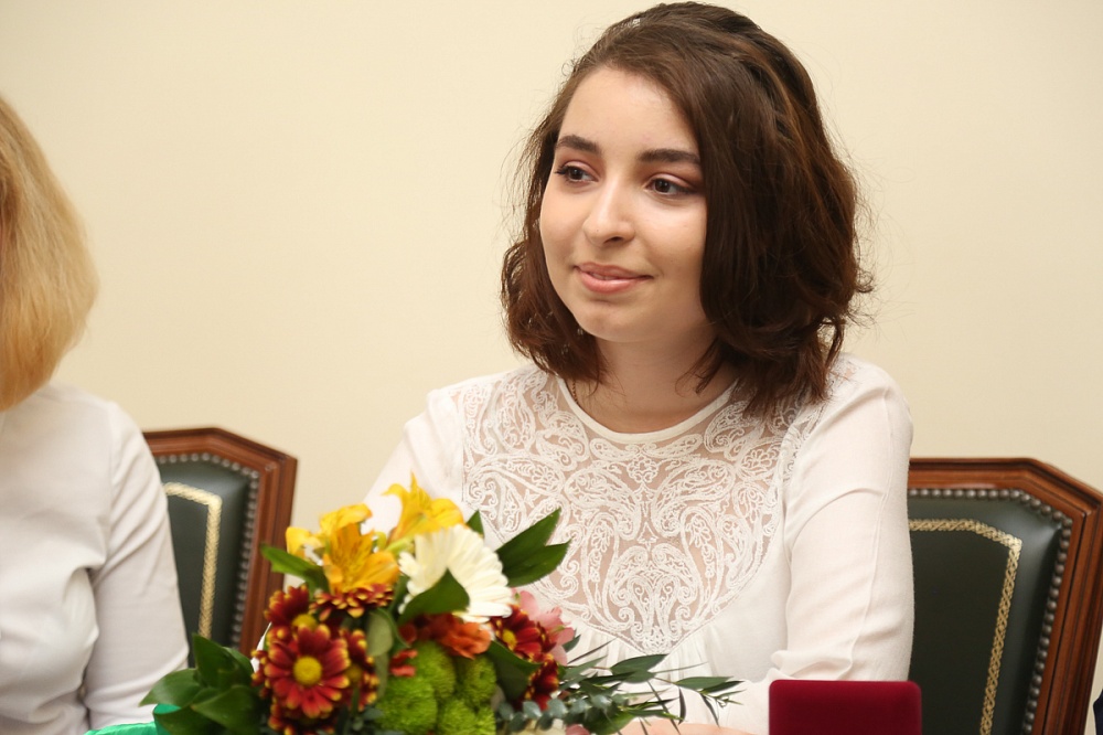 Астраханская школьница стала победителем в «Умниках и умницах»