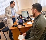 В Астраханском сурдологическом центре провели диспансеризацию для ветеранов СВО