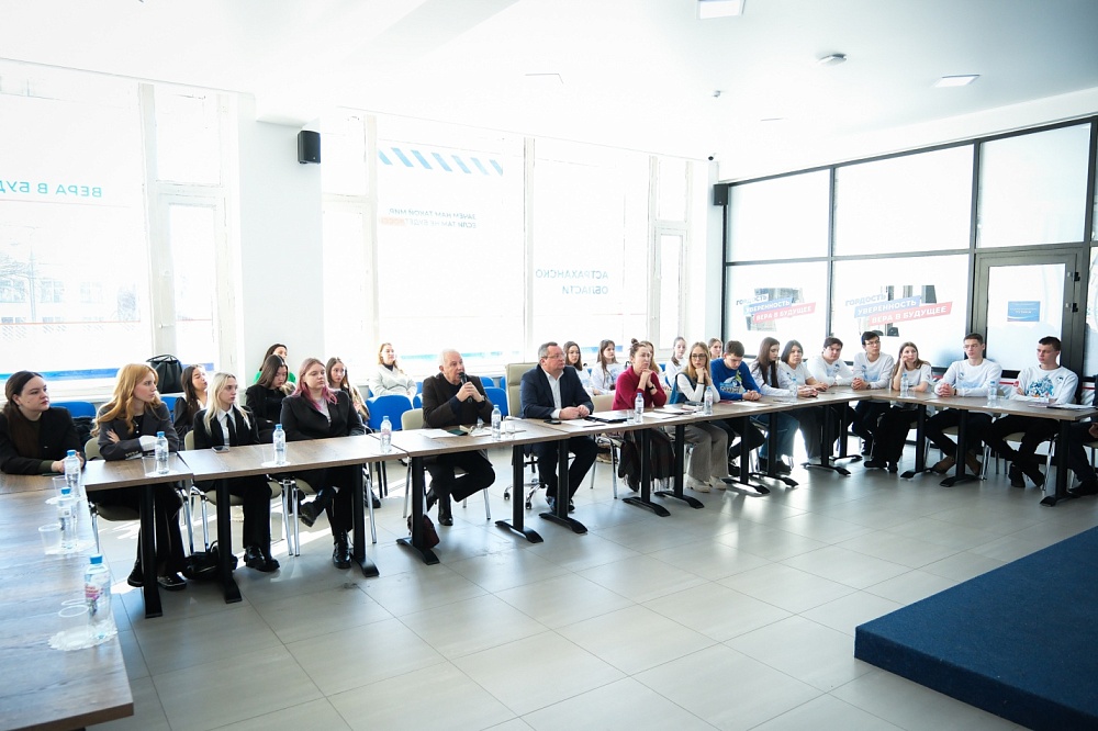 Игорь Мартынов встретился с астраханскими общественниками