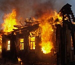 И снова серьезный, и снова пожар: горел жилой дом в Астраханской области