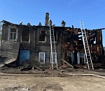Пожар по повышенному рангу ликвидируют в Астрахани
