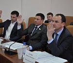 Астраханские депутаты добавили полномочий районным администрациям 