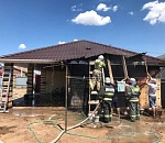 В Камызяке сгорел жилой дом