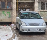 В Астрахани водитель иномарки заблокировал проезд скорой к подъезду