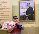 Сотрудник астраханского дома-музея Кустодиева Власта Ватаман награждена знаком отличия «Честь и слава»