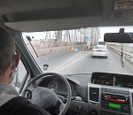 На Старом мосту из-за ремонтных работ движение осуществляется только по одной полосе