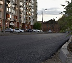 На нескольких улицах Астрахани уложили первый слой асфальта