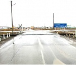 На севере Астраханской области временно закрывается железнодорожный переезд