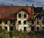 Собственников старых домов должны освободить от платы за капремонт