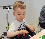 Как живет мальчик из Астрахани Лёня Ямковский после укола жизни за 160 миллионов 