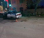 На севере Астраханской области водитель без прав врезался в дерево