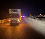 Женщина погибла под колесами грузовика в Астрахани