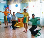 Сотрудники компании ЛУКОЙЛ поздравили ребят из Разночиновского детского дома с днем защиты детей