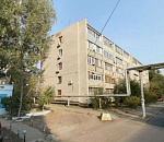 В Астрахани в жилом доме в открытую работает точка по продаже наркотиков