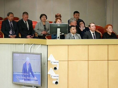 Главврачи астраханских медучреждений побывали на правительственном часе с министром здравоохранения Михаилом Мурашко в Госдуме