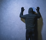 В Астрахани подросток сел на скамью подсудимых за разбой 