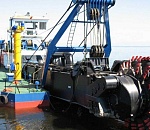 Потерявшуюся на Каспии яхту обнаружил в Волго-Каспийском канале земснаряд, занятый дноуглублением